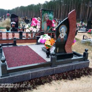 Памятники и ограды</a>