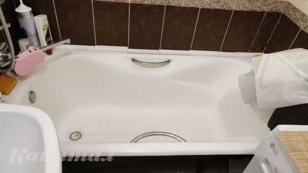 Отдам ванну за символическую плату.