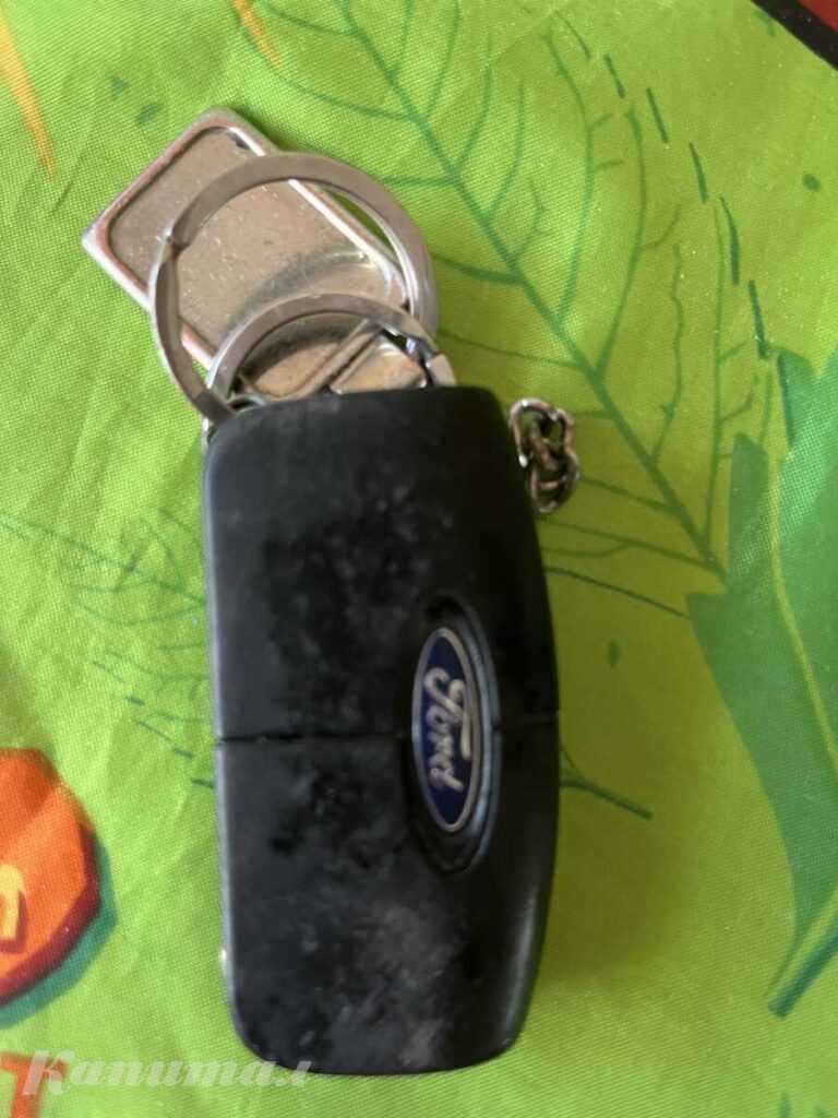 Ключ от автомобиля Ford