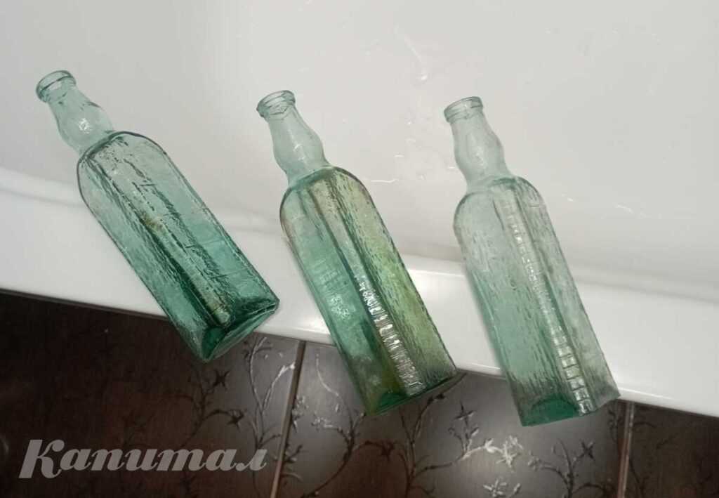 Трехгранная бутылка для уксуса СССР