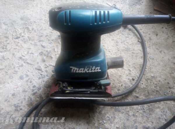 Виброшлифовальная машина Makita BO4556