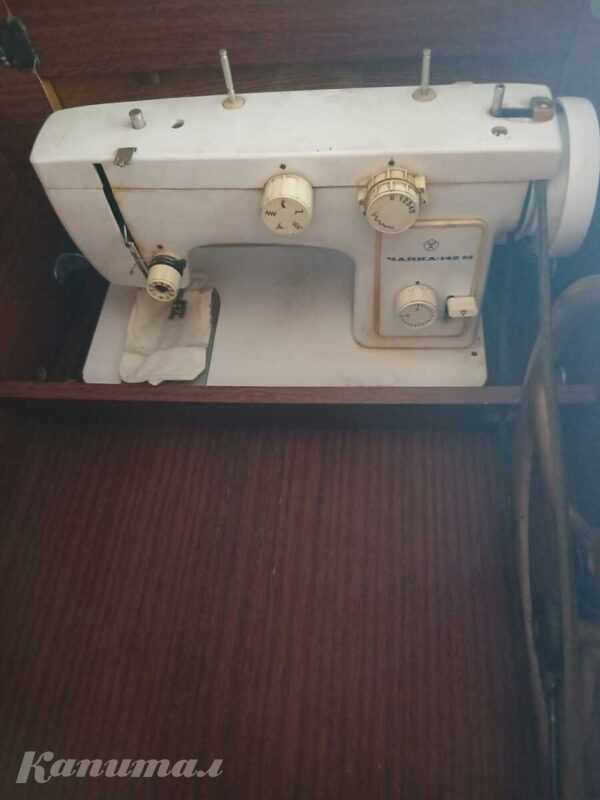 Продам швейную машинку