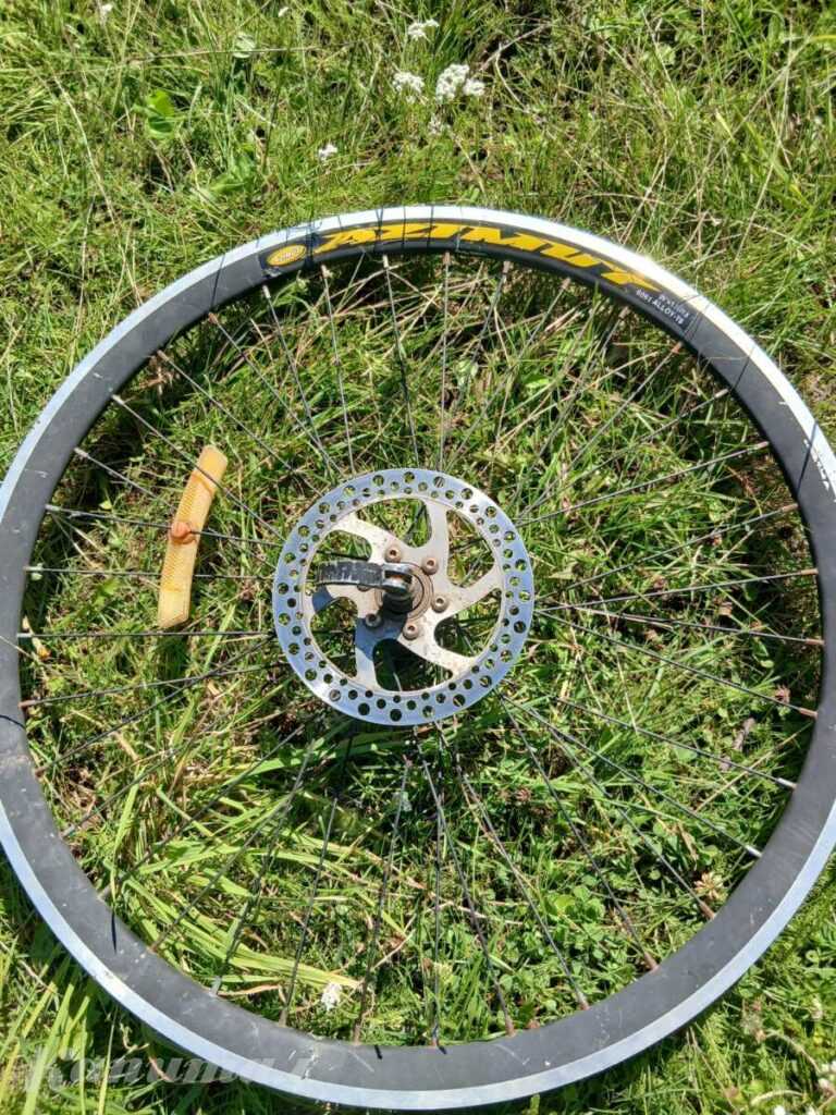 Продам колесо