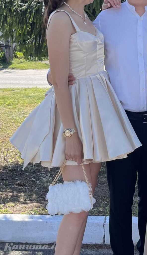 Продам платье