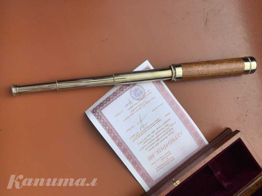 Точная копия подзорной трубы Петра первого