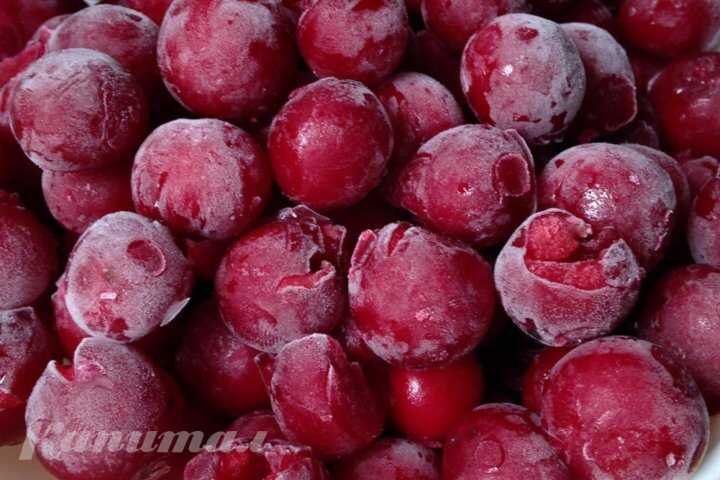 Вишня замороженная.