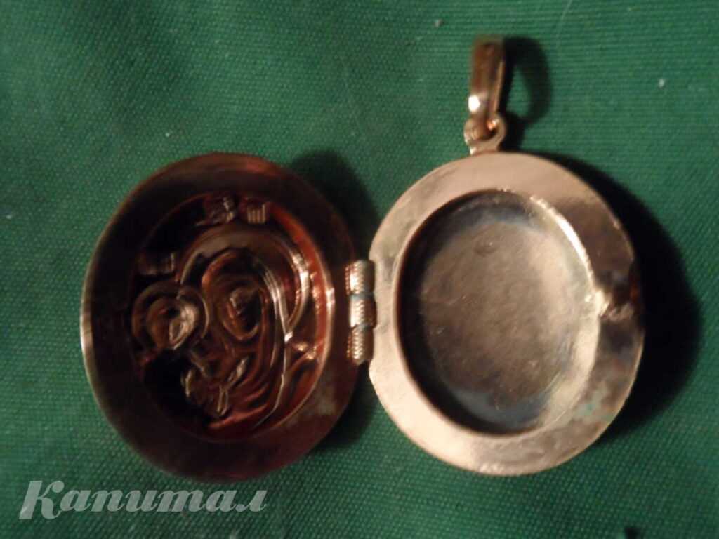 Кулон-медальон