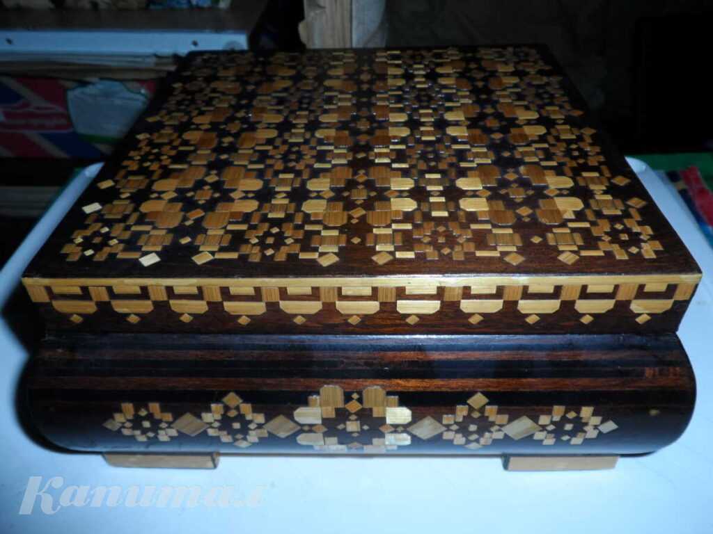 Сувенирная шкатулка