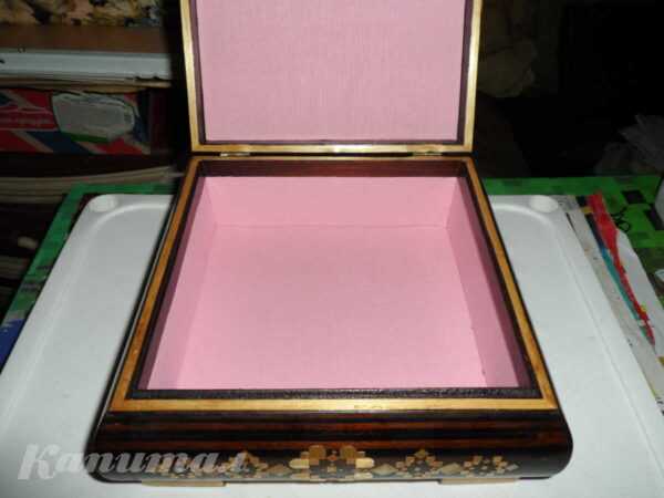 Сувенирная шкатулка