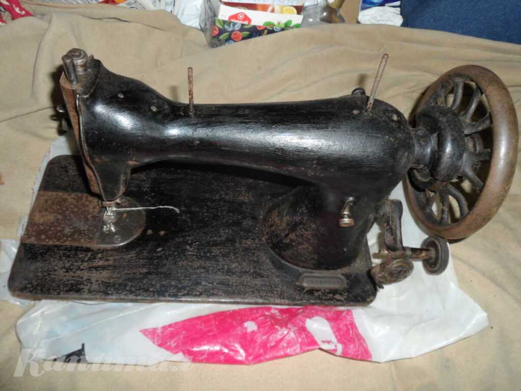 Швейная машинка SINGER