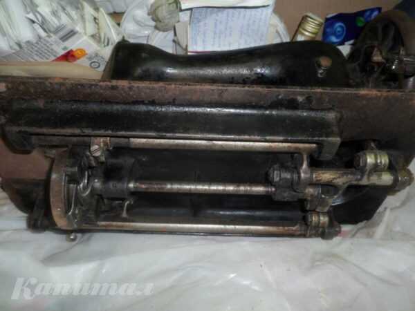 Швейная машинка SINGER