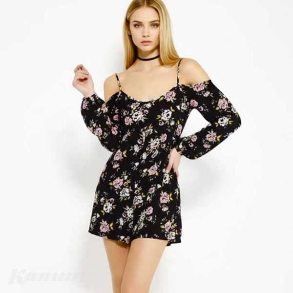 Комбинезон с биркой</a>